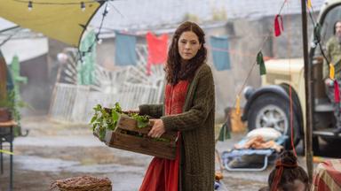 Sanctuary: A Witch's Tale 2x1