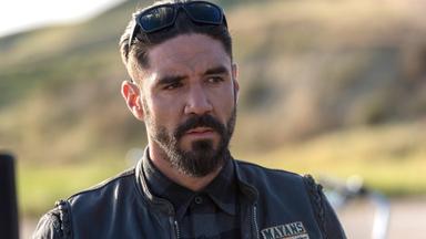 Mayans M.C. 1x2