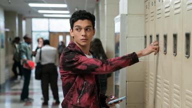 Love, Victor 2x6