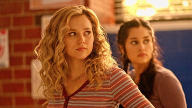 DC's Stargirl 2x1