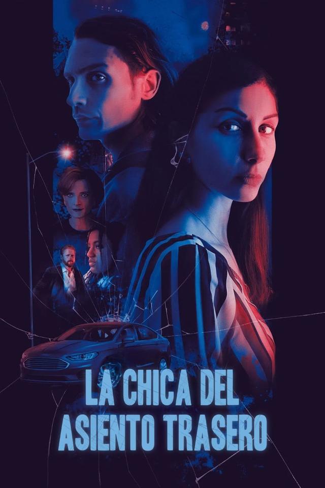 La chica del asiento trasero