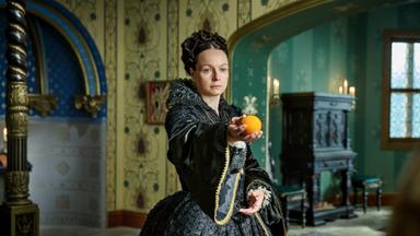 The Serpent Queen 1x1